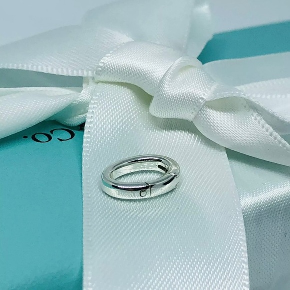 Tiffany & Co. Clasping Link Jump Ring for Bracelet or Necklace - Picture 2 of 4